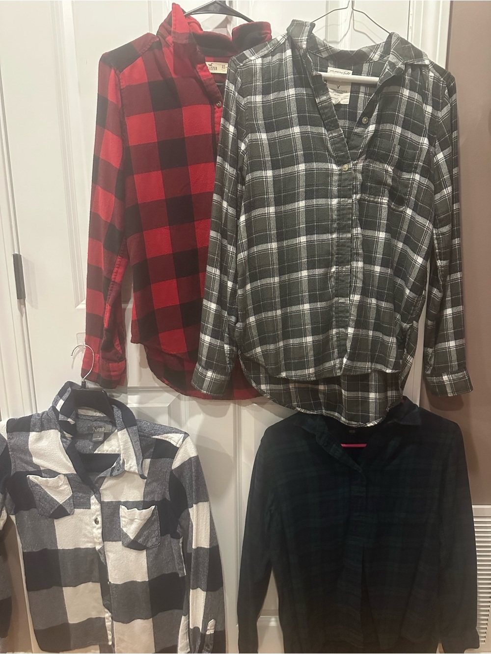 Bundle of 4 -XS Plaid button down flannel shirts-Hollister AE Uniqlo